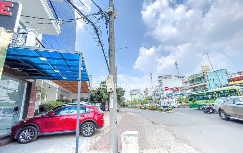  BÁN CĂN GÓC NGÃ 3 MẶT TIỀN 4,5 NỞ HẬU 5,3 x 22m , 1 TRỆT ,4 LẦU, SÂN THƯỢNG , 8 PN, 9WC - CHỐT GIÁ 17 TỶ .